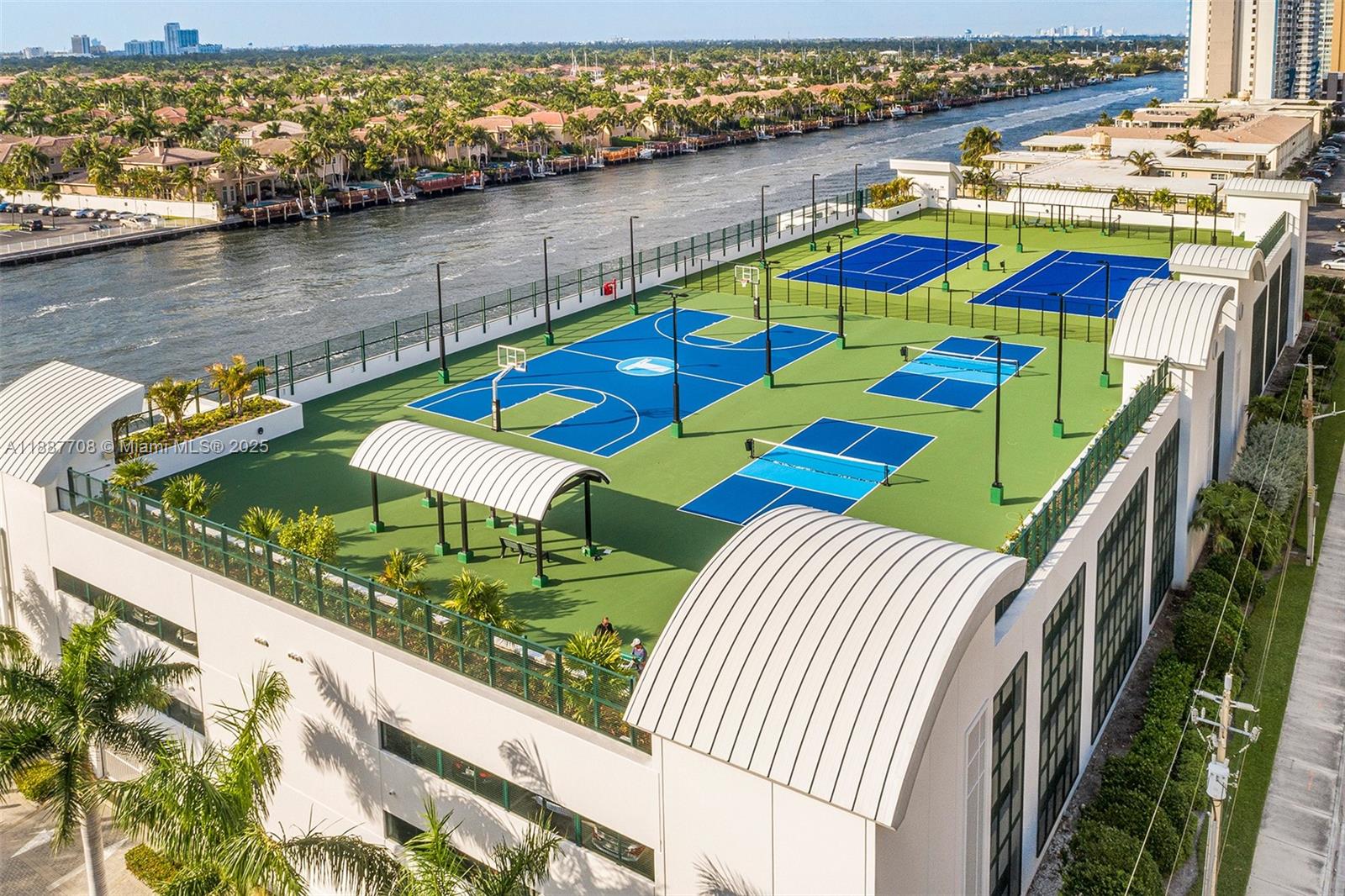 Photo of 2711 Ocean Dr  #3705, Hollywood, Florida, 33019 - 