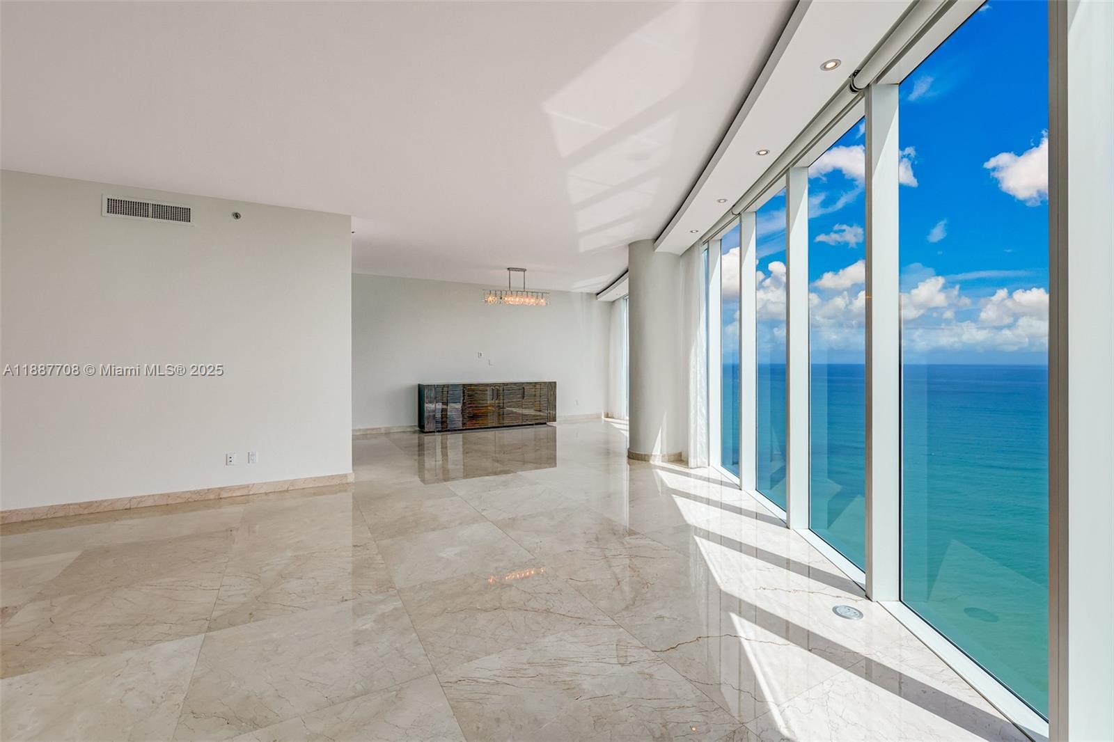 Photo of 2711 Ocean Dr  #3705, Hollywood, Florida, 33019 - 