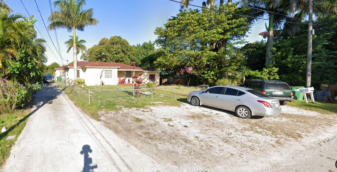   /  1925 sq. ft. $ 2025-09-30 0 Photo