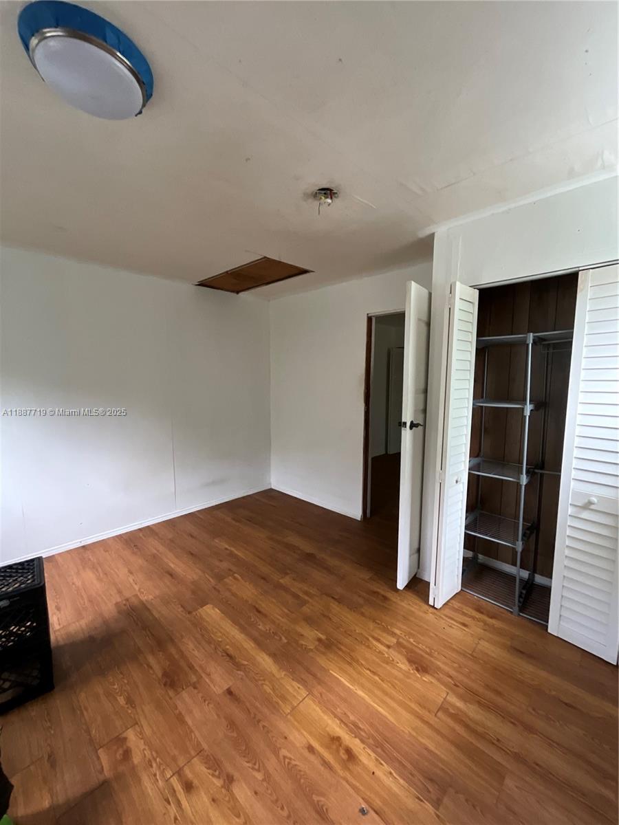 See details / 1677 sq. ft. $ 2025-09-30 0 Photo