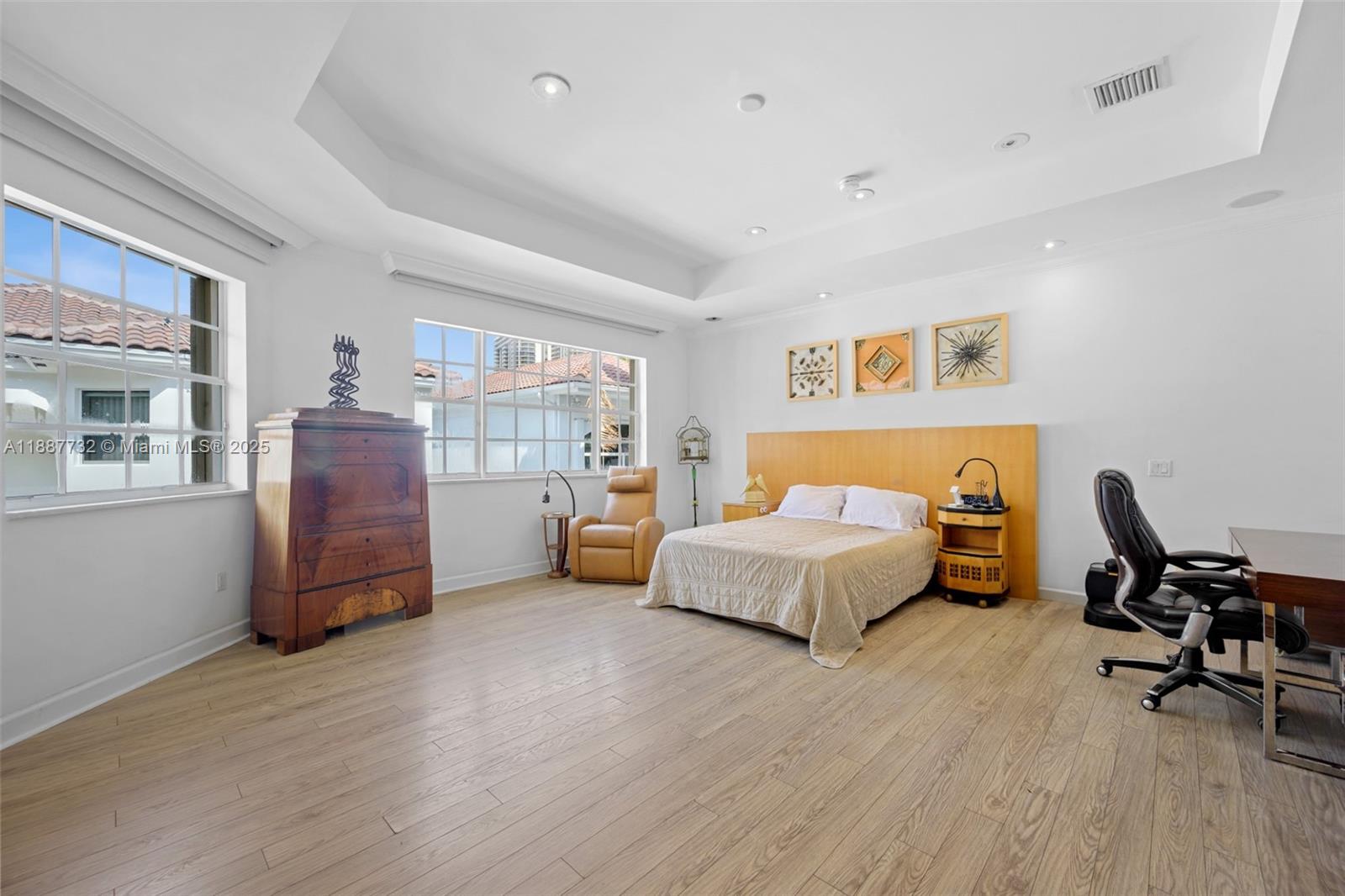 Photo of 19460 39th Ct  (19460), Sunny Isles Beach, Florida, 33160 - 