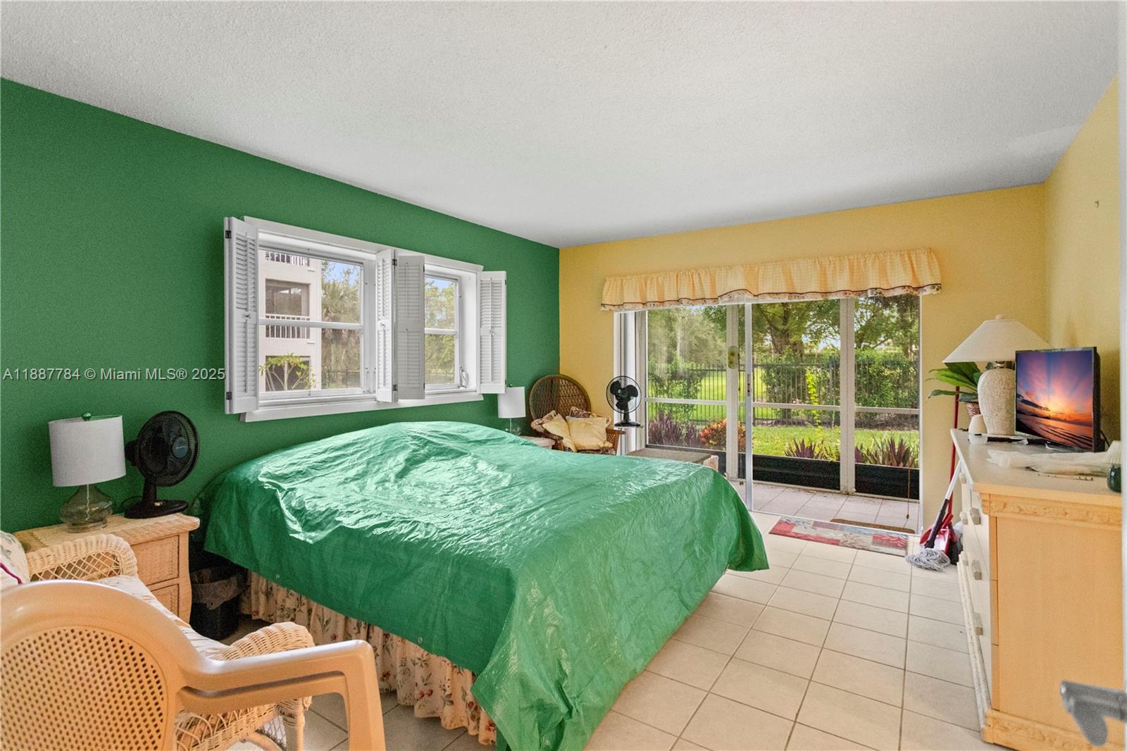 101 2 / 2 992 sq. ft. $ 2025-09-30 0 Photo