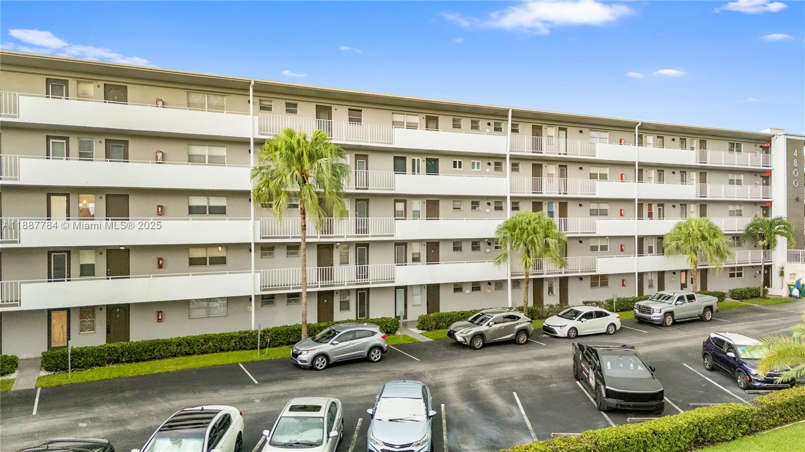 101 2 / 2 992 sq. ft. $ 2025-09-30 0 Photo