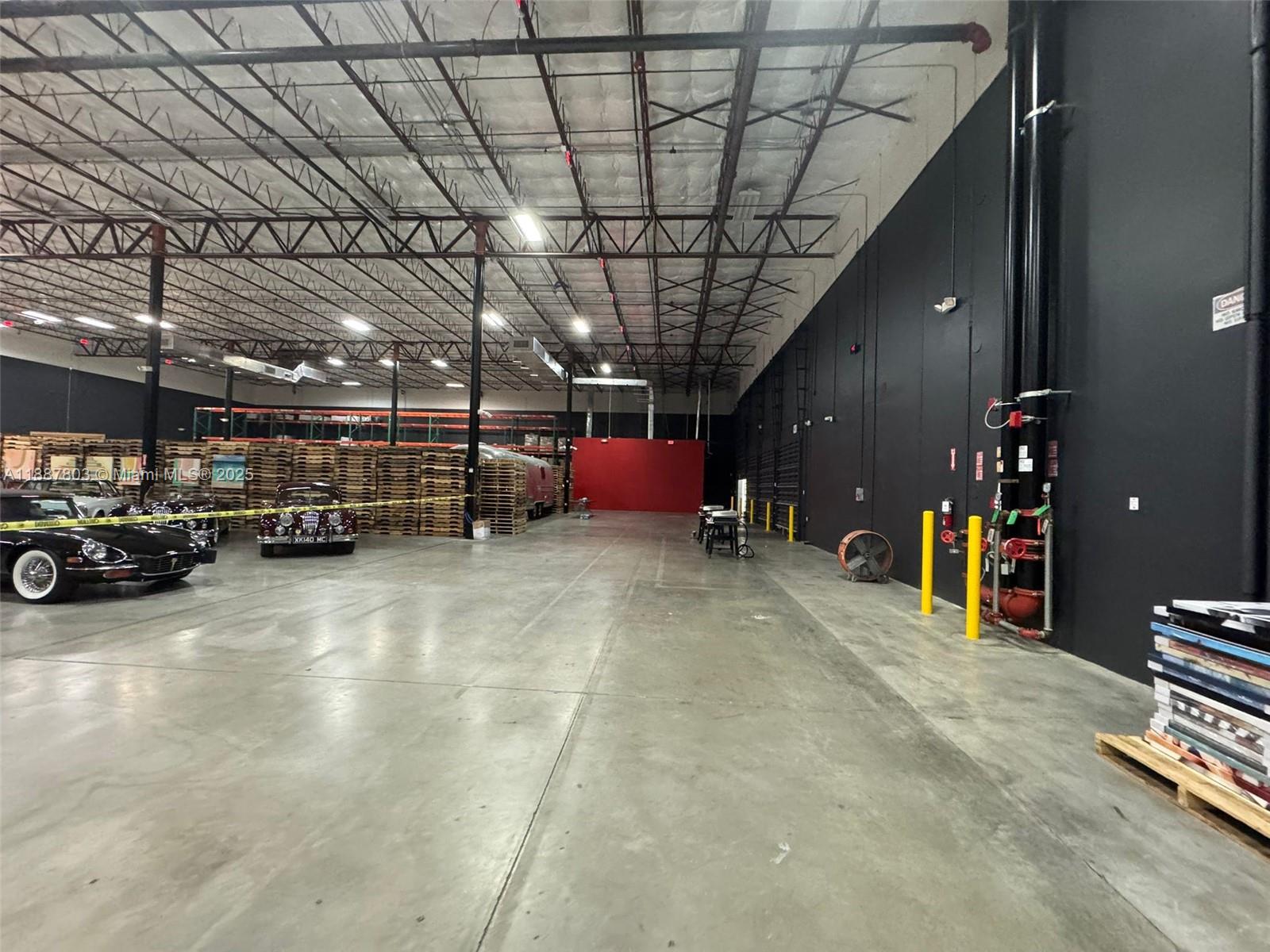  /   sq. ft. $ 2025-09-30 0 Photo