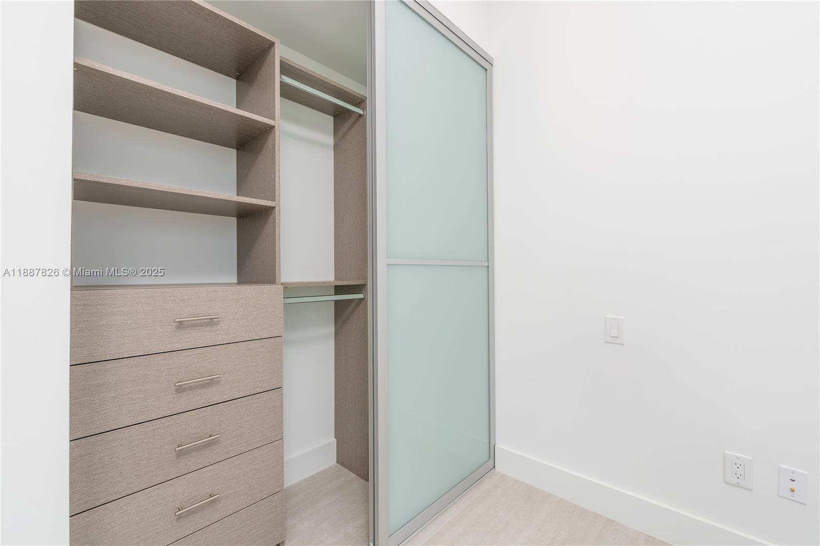 Photo of 400 Sunny Isles Blvd #121, Sunny Isles Beach, Florida, 33160 -