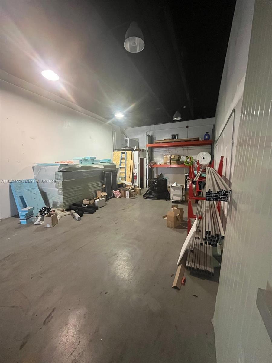   /   sq. ft. $ 2025-10-01 0 Photo