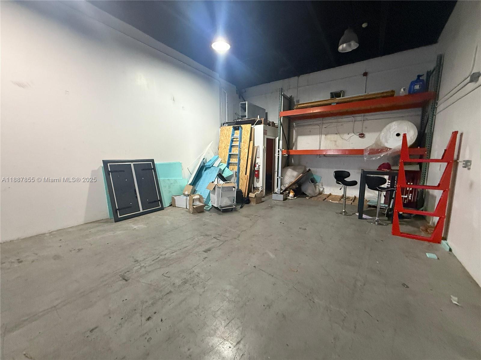 See details / sq. ft. $ 2025-10-01 0 Photo