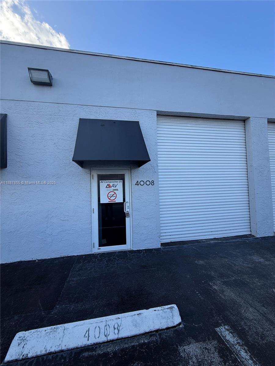See details / sq. ft. $ 2025-10-01 0 Photo