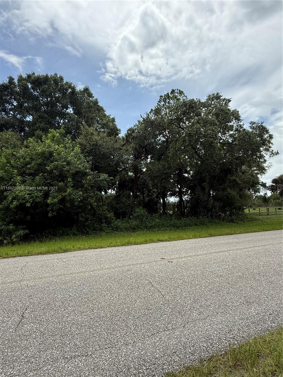   /   sq. ft. $ 2025-10-01 0 Photo