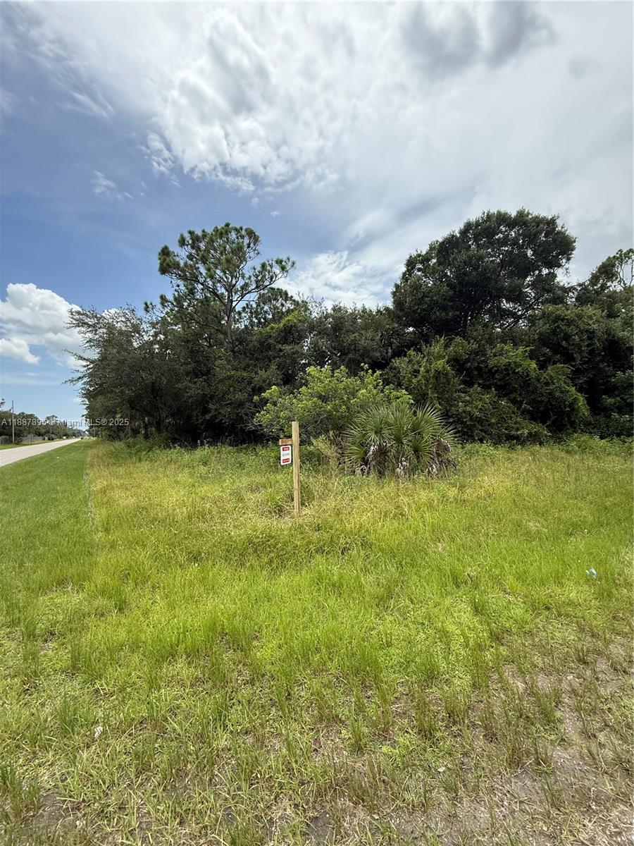   /   sq. ft. $ 2025-10-01 0 Photo