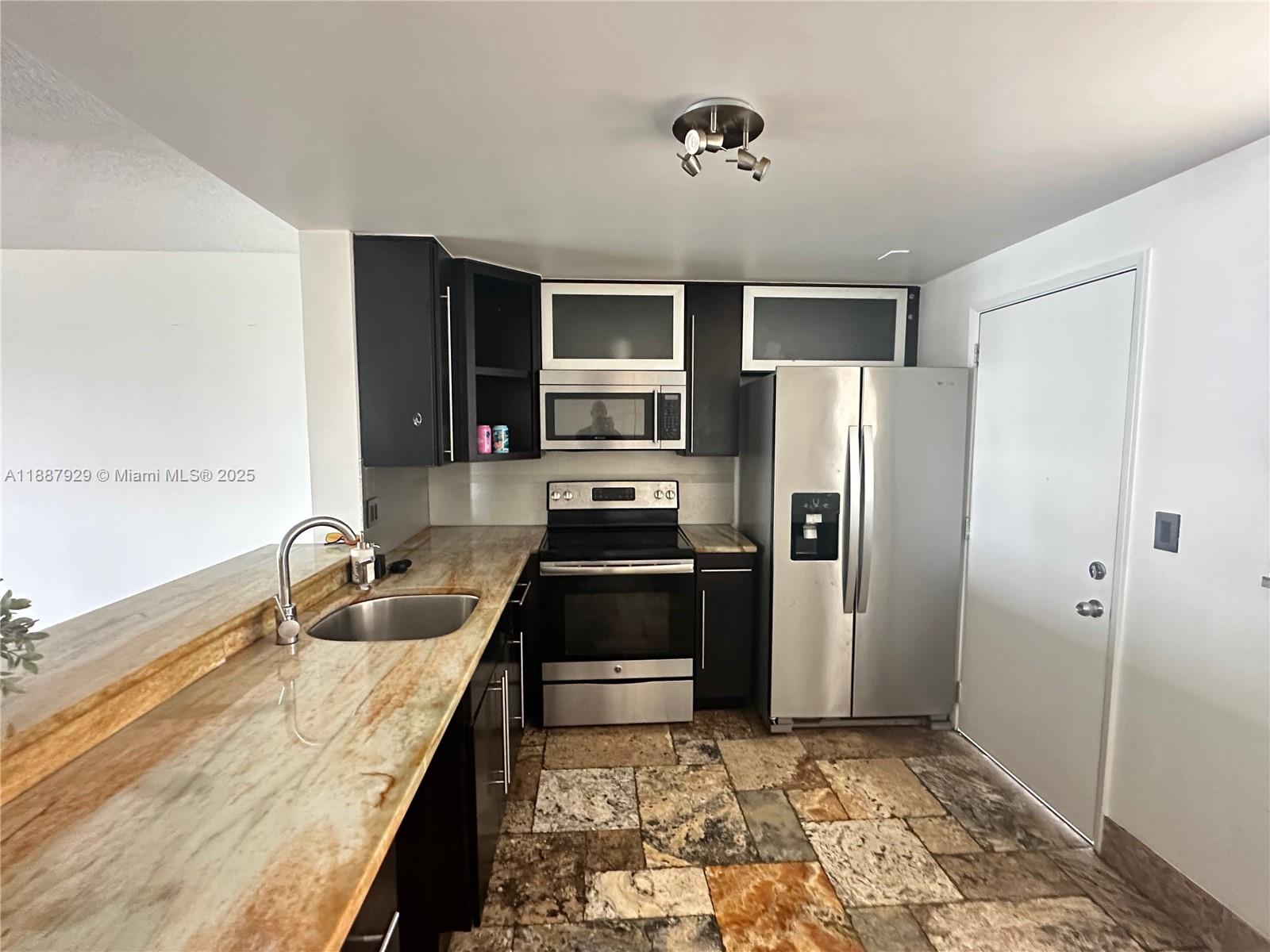 Photo of 900 12th Ave #501, Hallandale Beach, Florida, 33009 -