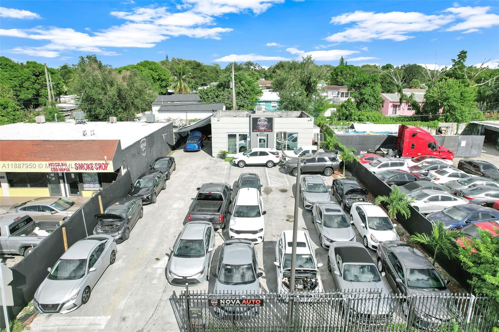   /   кв.футов $ 2025-10-01 0 Фото