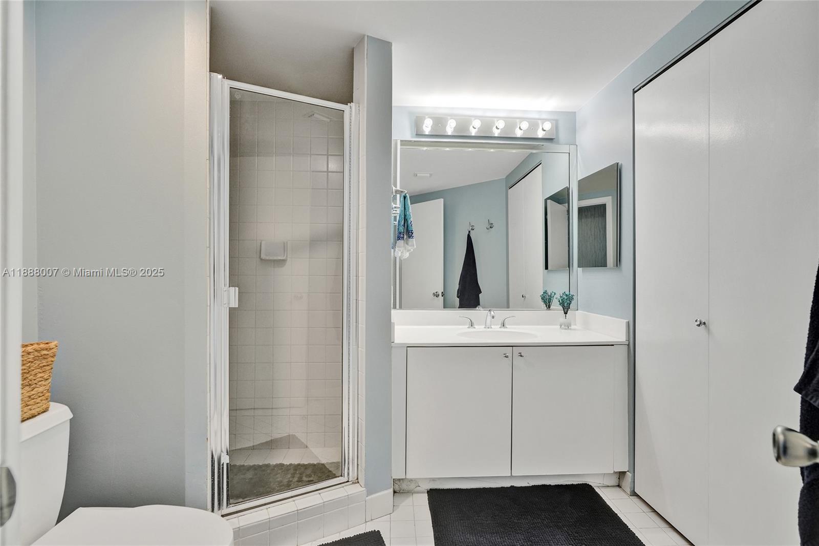 Photo of 20185 Country Club Dr  #1409, Aventura, Florida, 33180 - 
