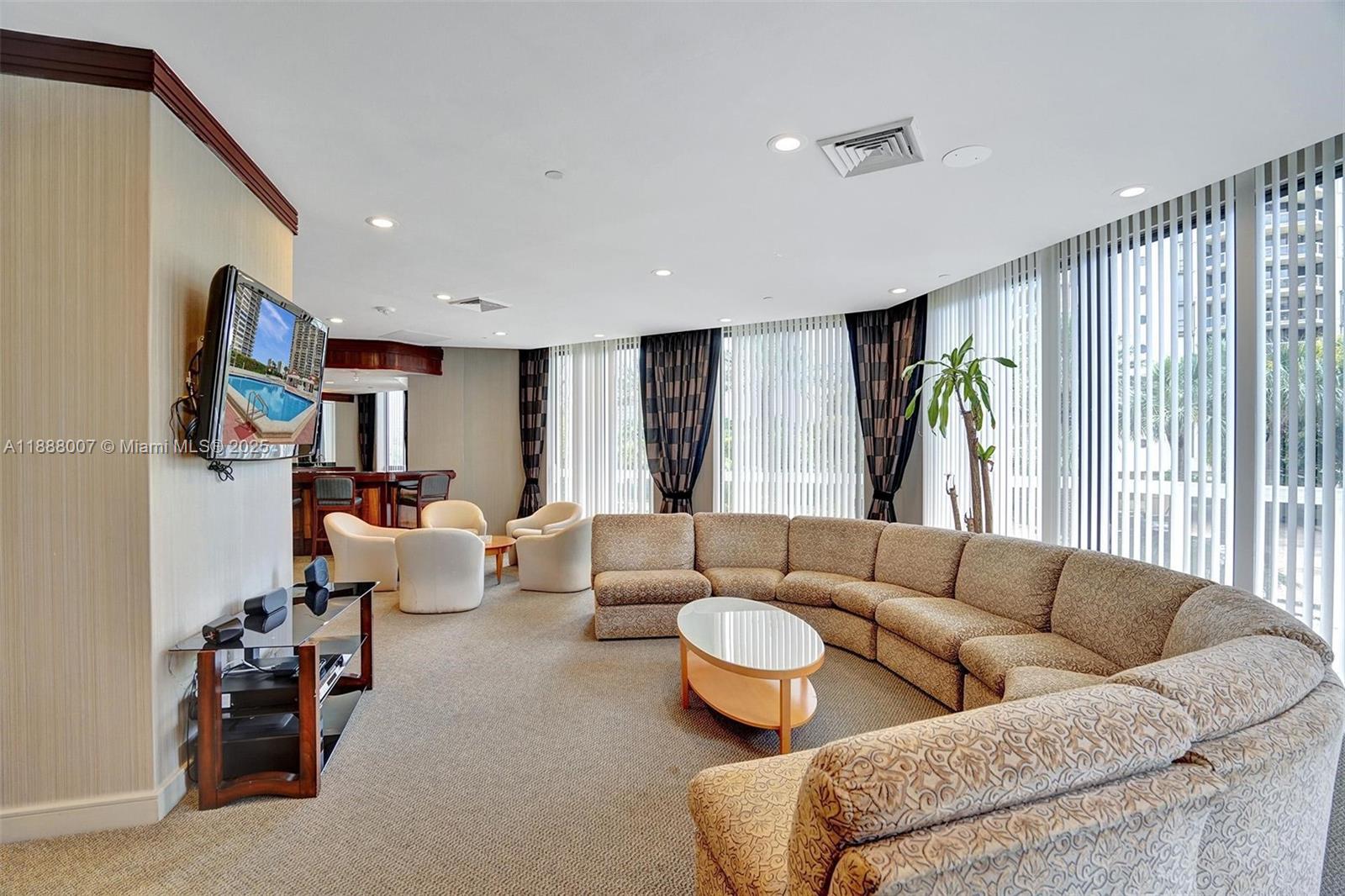 Photo of 20185 Country Club Dr  #1409, Aventura, Florida, 33180 - 