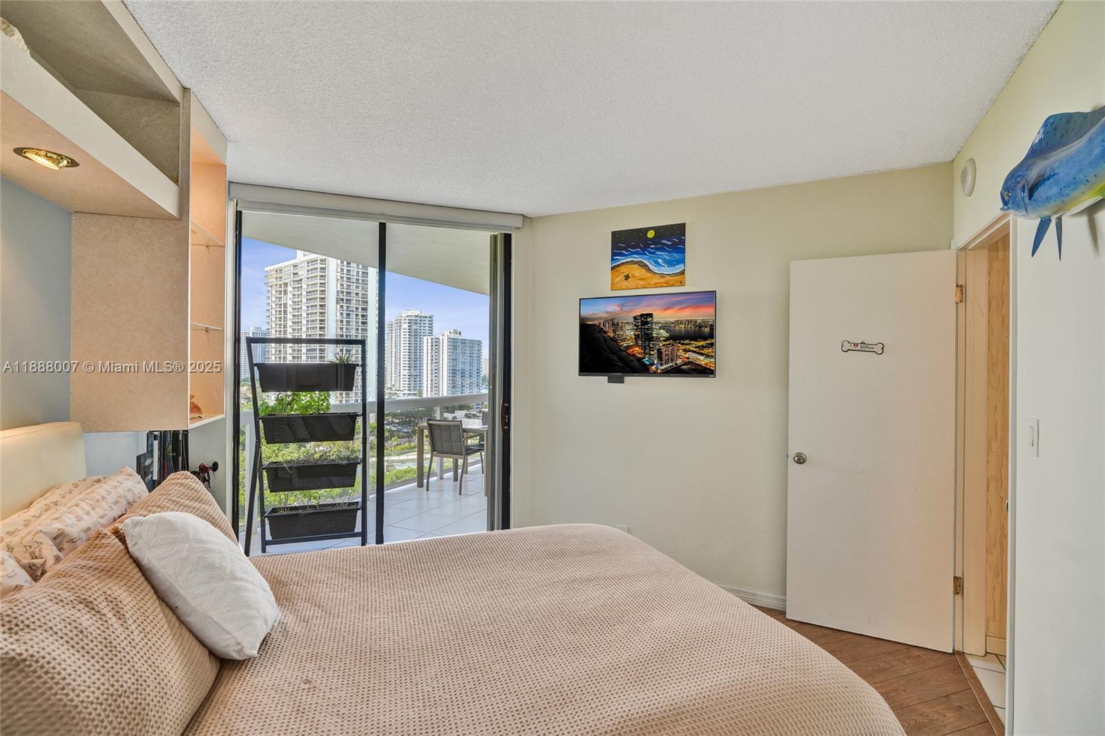 Photo of 20185 Country Club Dr  #1409, Aventura, Florida, 33180 - 