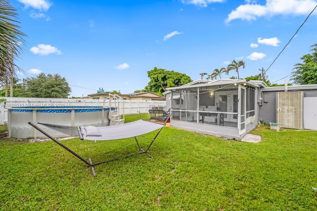   /  1009 sq. ft. $ 2025-10-01 0 Photo