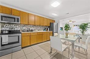   /  1009 sq. ft. $ 2025-10-01 0 Photo