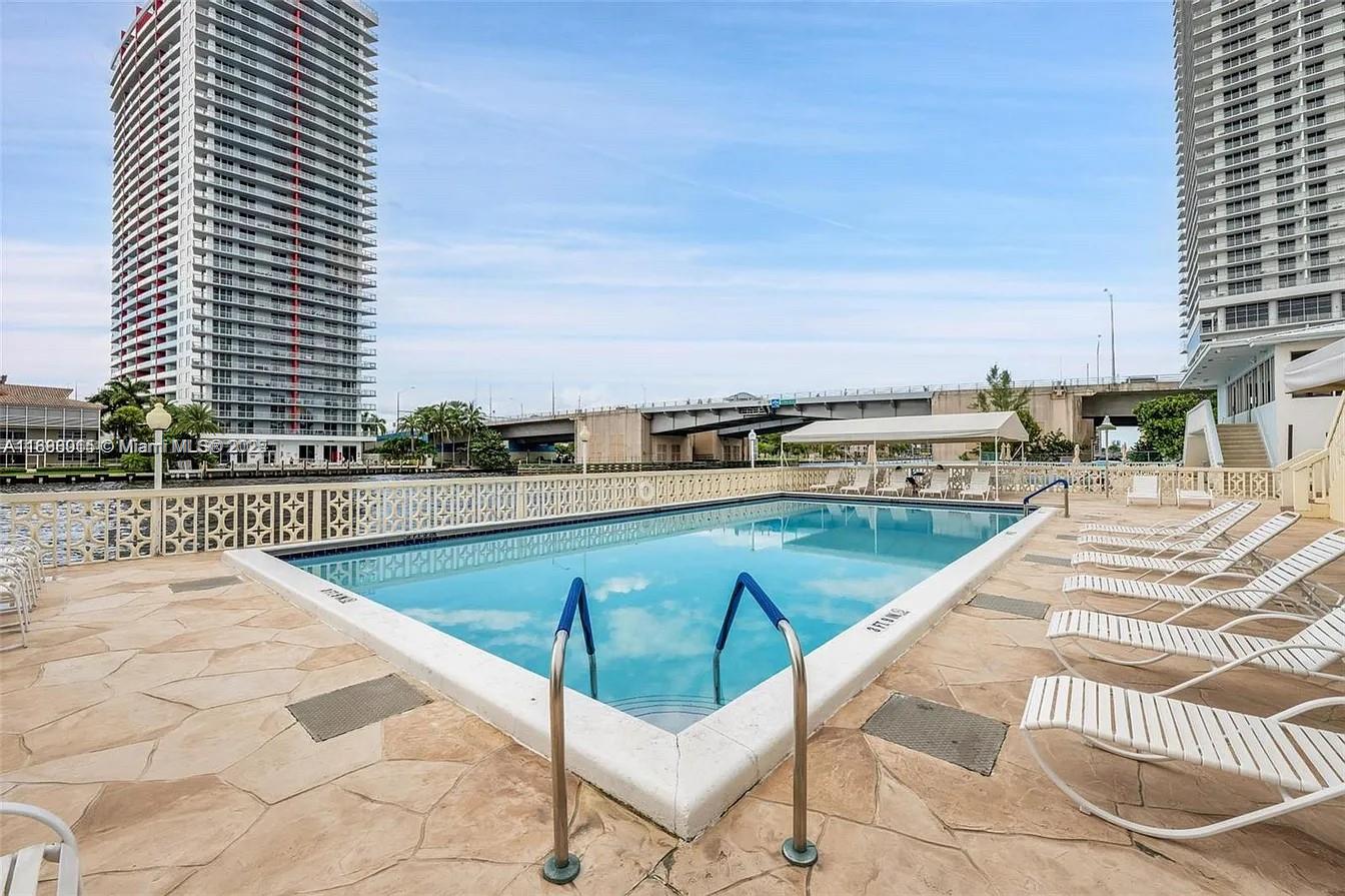Photo of 1817 Ocean Dr  #622, Hallandale Beach, Florida, 33009 - 