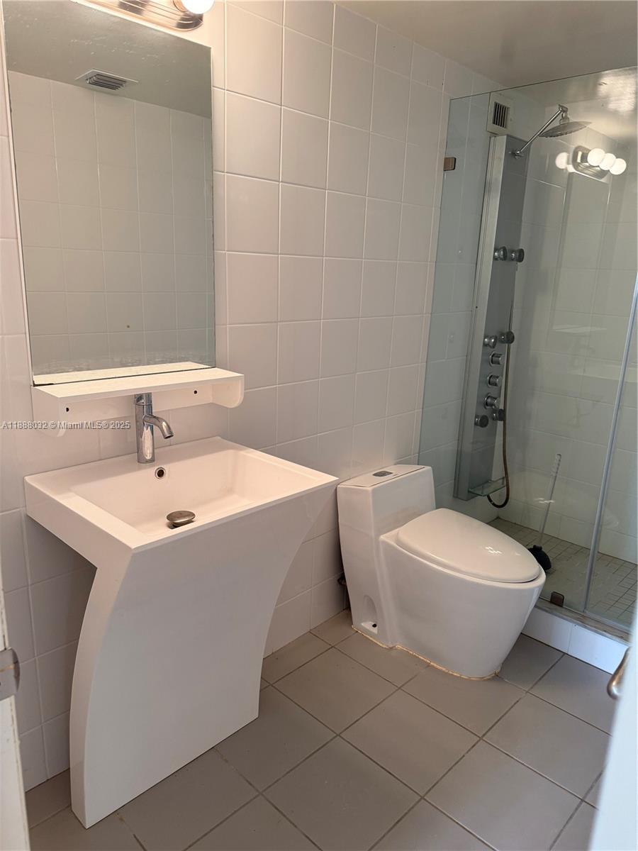 Photo of 1849 Ocean Dr  #201, Hallandale Beach, Florida, 33009 - 