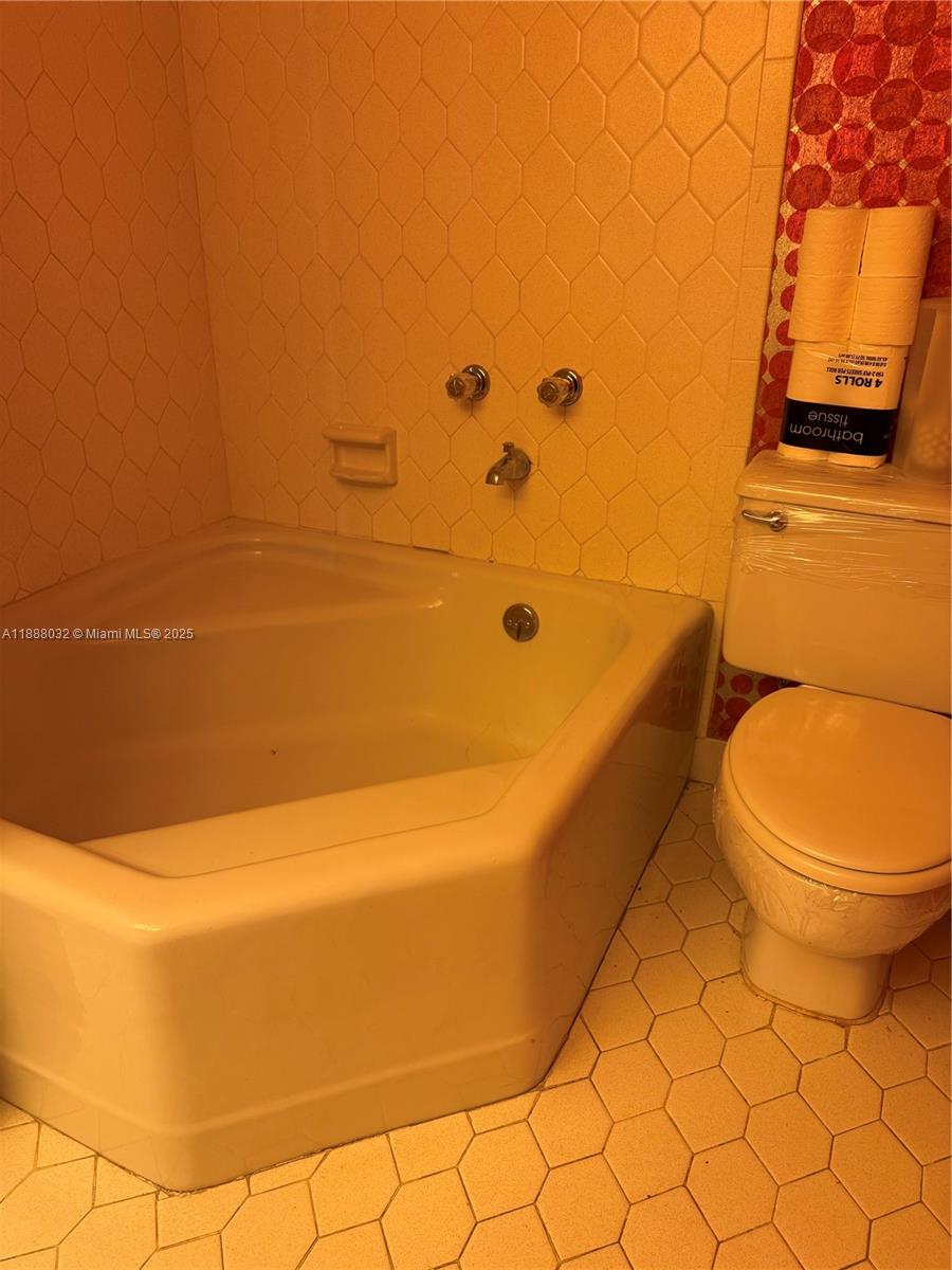 Photo of 1849 Ocean Dr  #201, Hallandale Beach, Florida, 33009 - 