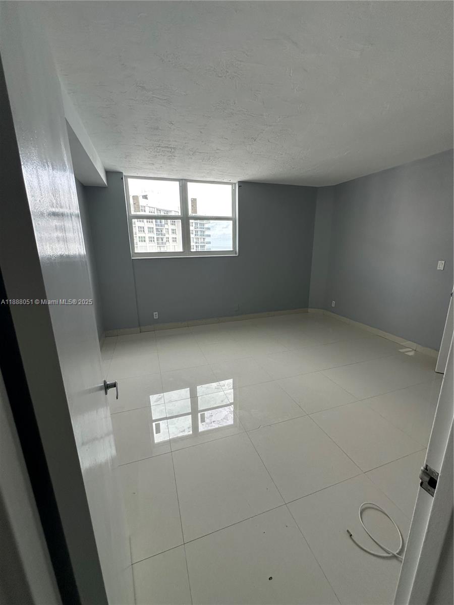 Photo of 3001 Ocean Dr  #1549, Hollywood, Florida, 33019 - 