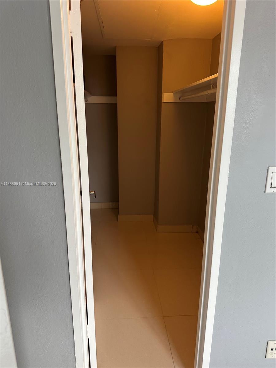 Photo of 3001 Ocean Dr  #1549, Hollywood, Florida, 33019 - 