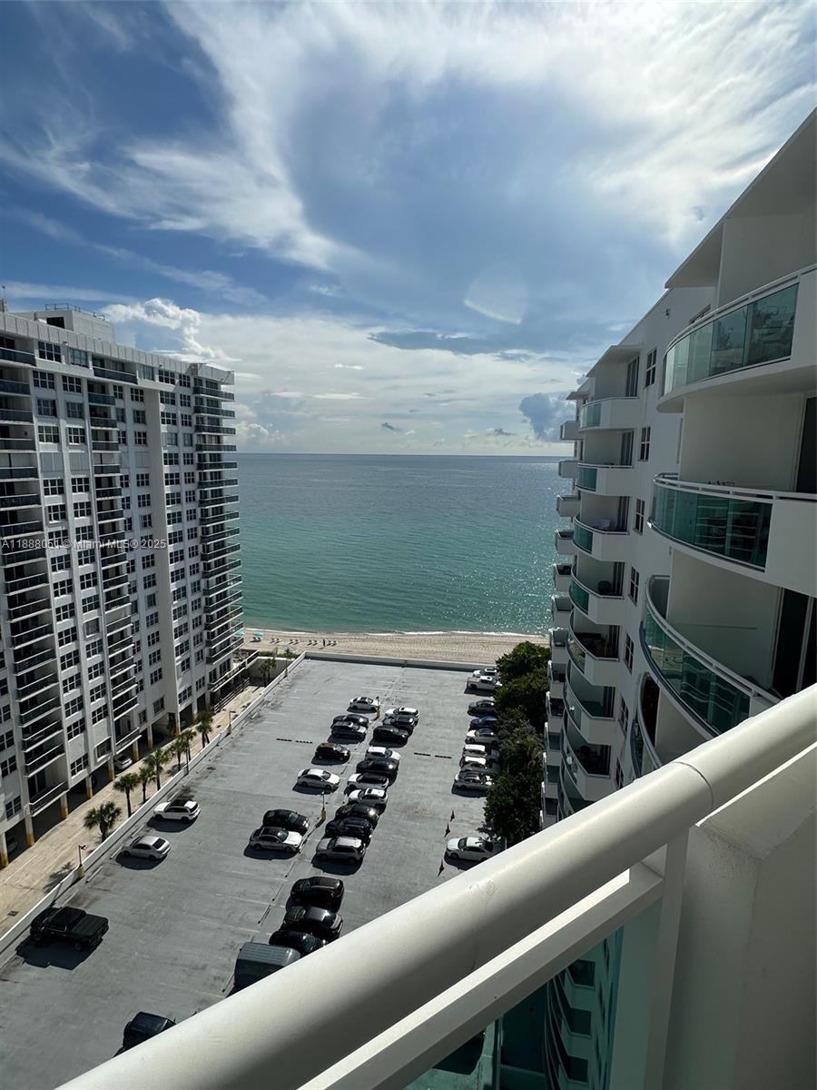 Photo of 3001 Ocean Dr  #1549, Hollywood, Florida, 33019 - 