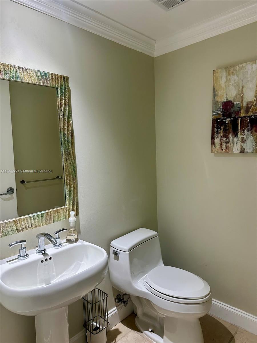 Photo of 3101 Ocean Dr  #1904, Hollywood, Florida, 33019 - 
