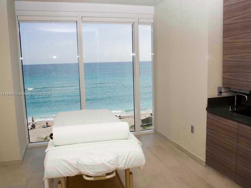 Ver detalles 2402 3 / 3 1841 sq. ft. $ 2025-10-01 0 foto