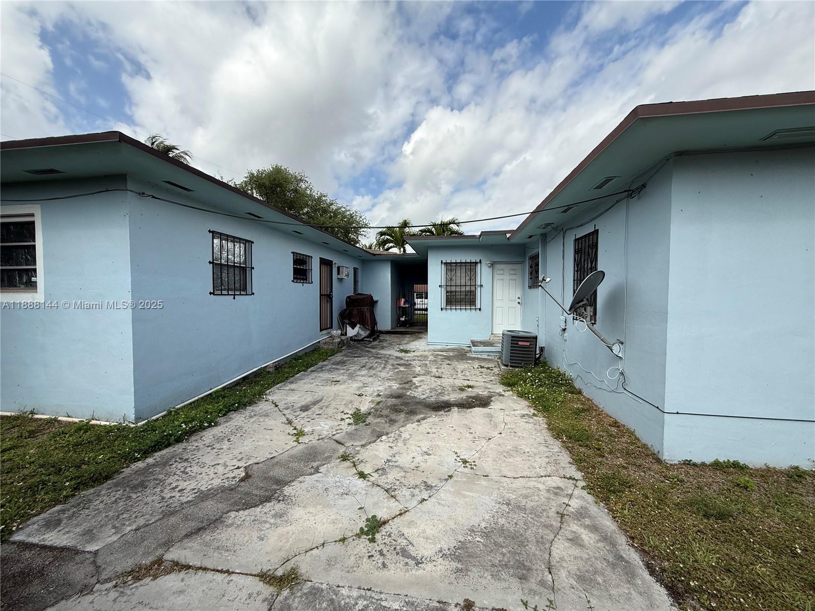   /  1590 sq. ft. $ 2025-10-01 0 Photo