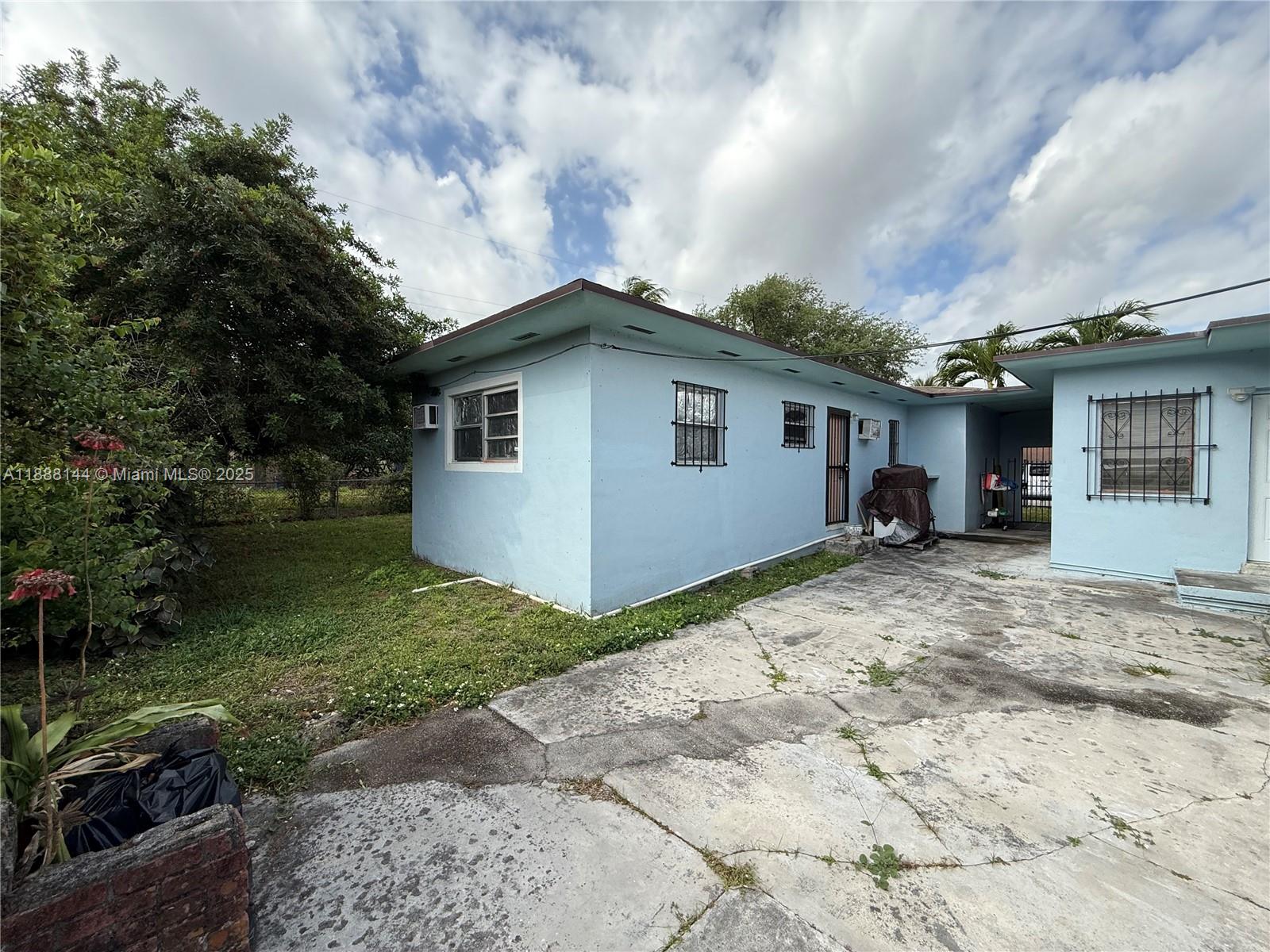   /  1590 sq. ft. $ 2025-10-01 0 Photo