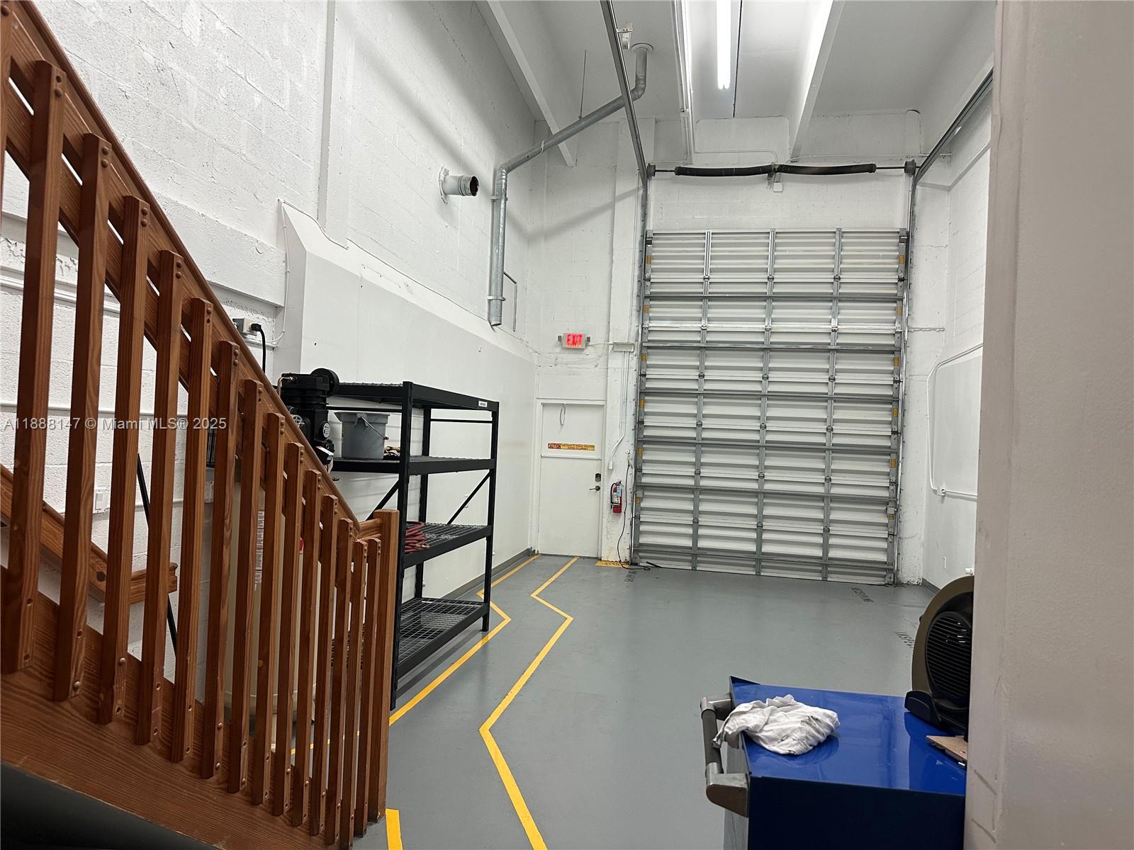 See details 101B / sq. ft. $ 2025-10-01 0 Photo