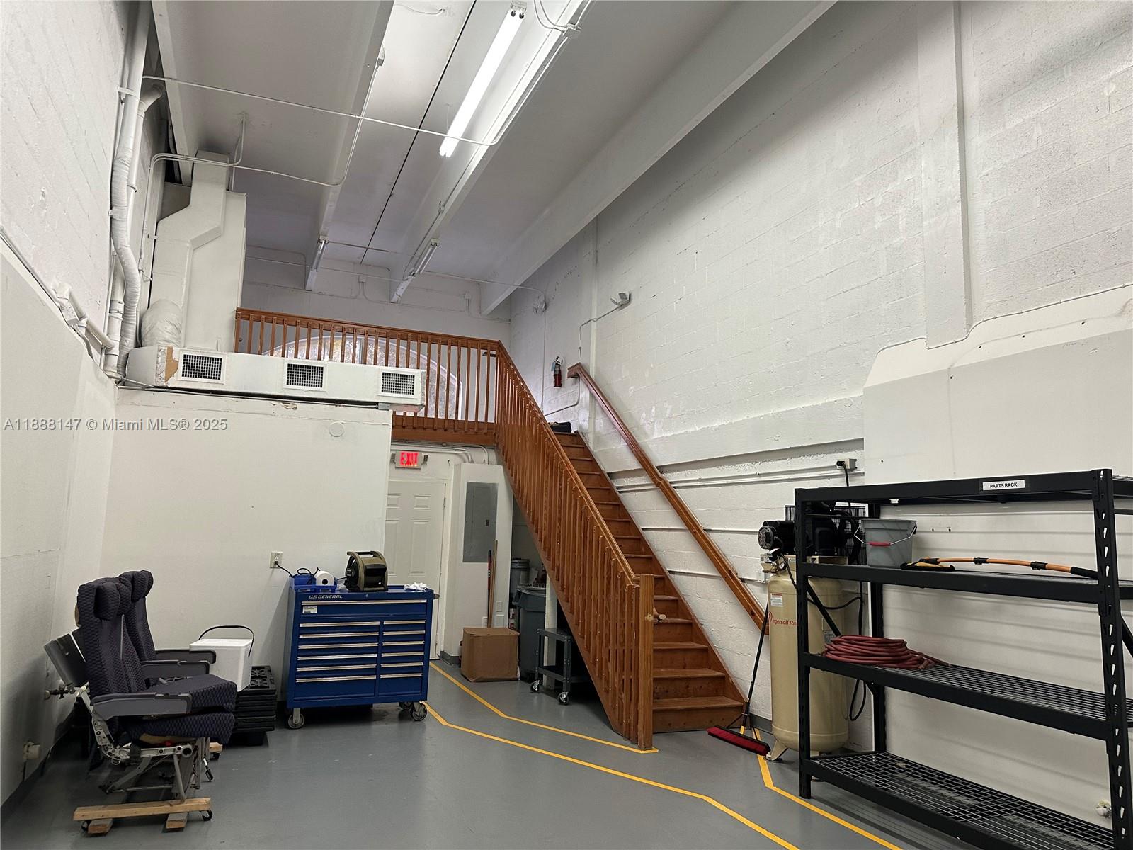 See details 101B / sq. ft. $ 2025-10-01 0 Photo