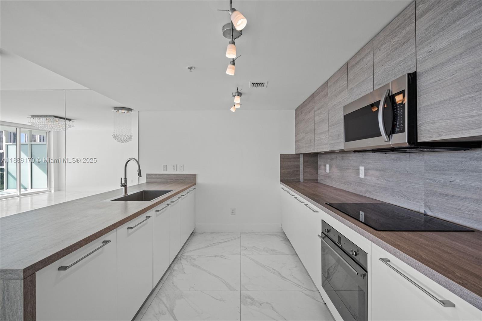 Photo of 400 Sunny Isles Blvd  #1005, Sunny Isles Beach, Florida, 33160 - 