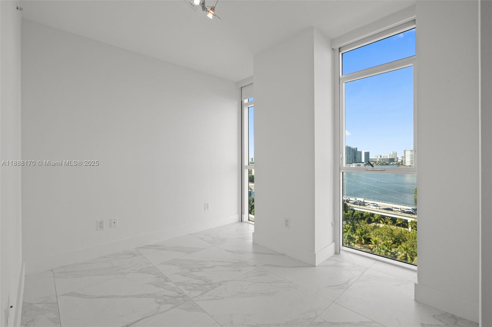 Photo of 400 Sunny Isles Blvd  #1005, Sunny Isles Beach, Florida, 33160 - 