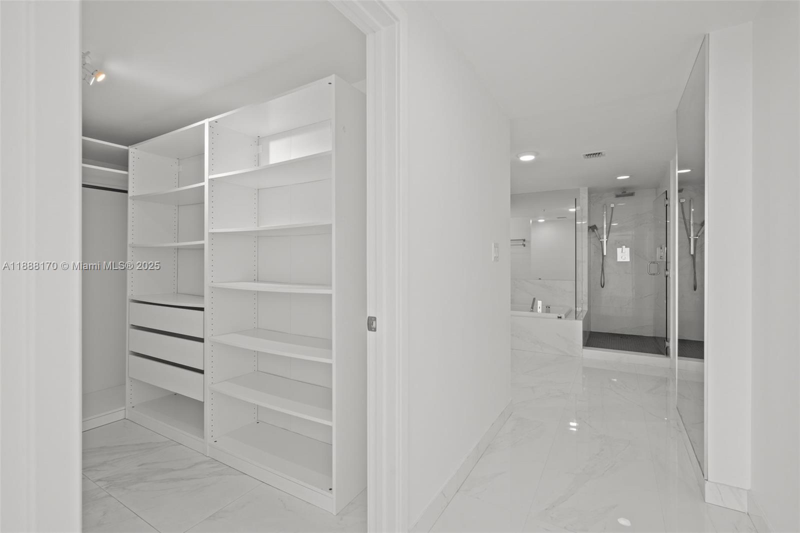 Photo of 400 Sunny Isles Blvd  #1005, Sunny Isles Beach, Florida, 33160 - 