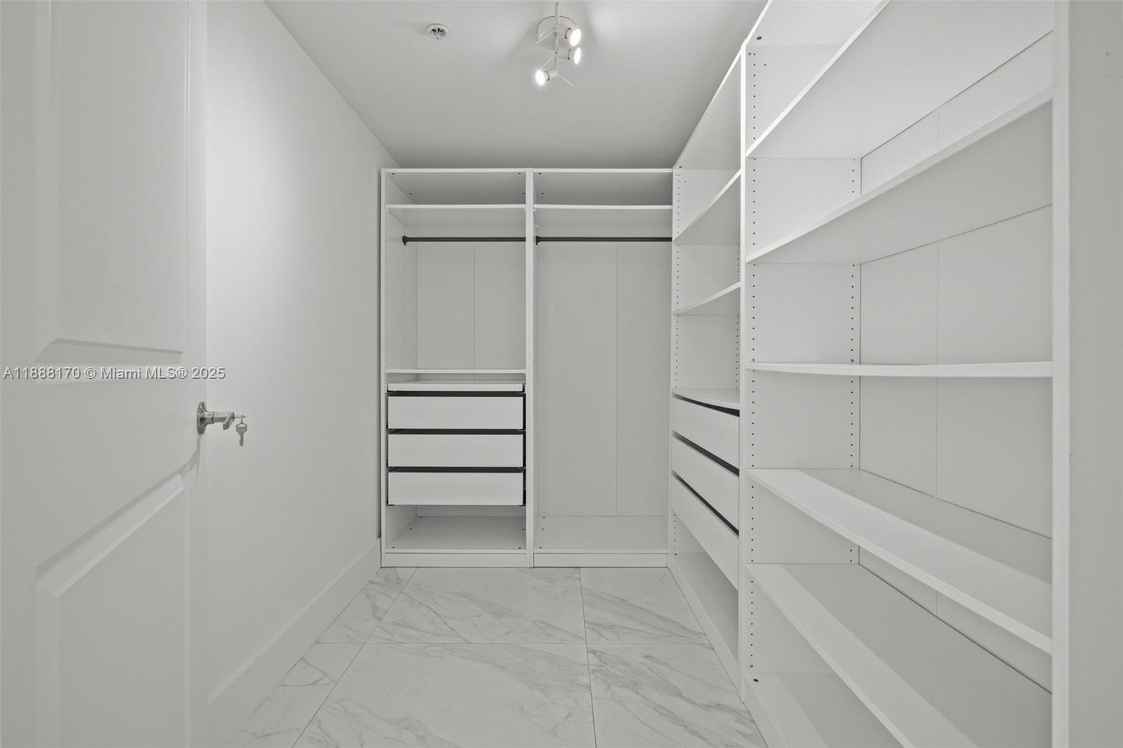 Photo of 400 Sunny Isles Blvd  #1005, Sunny Isles Beach, Florida, 33160 - 