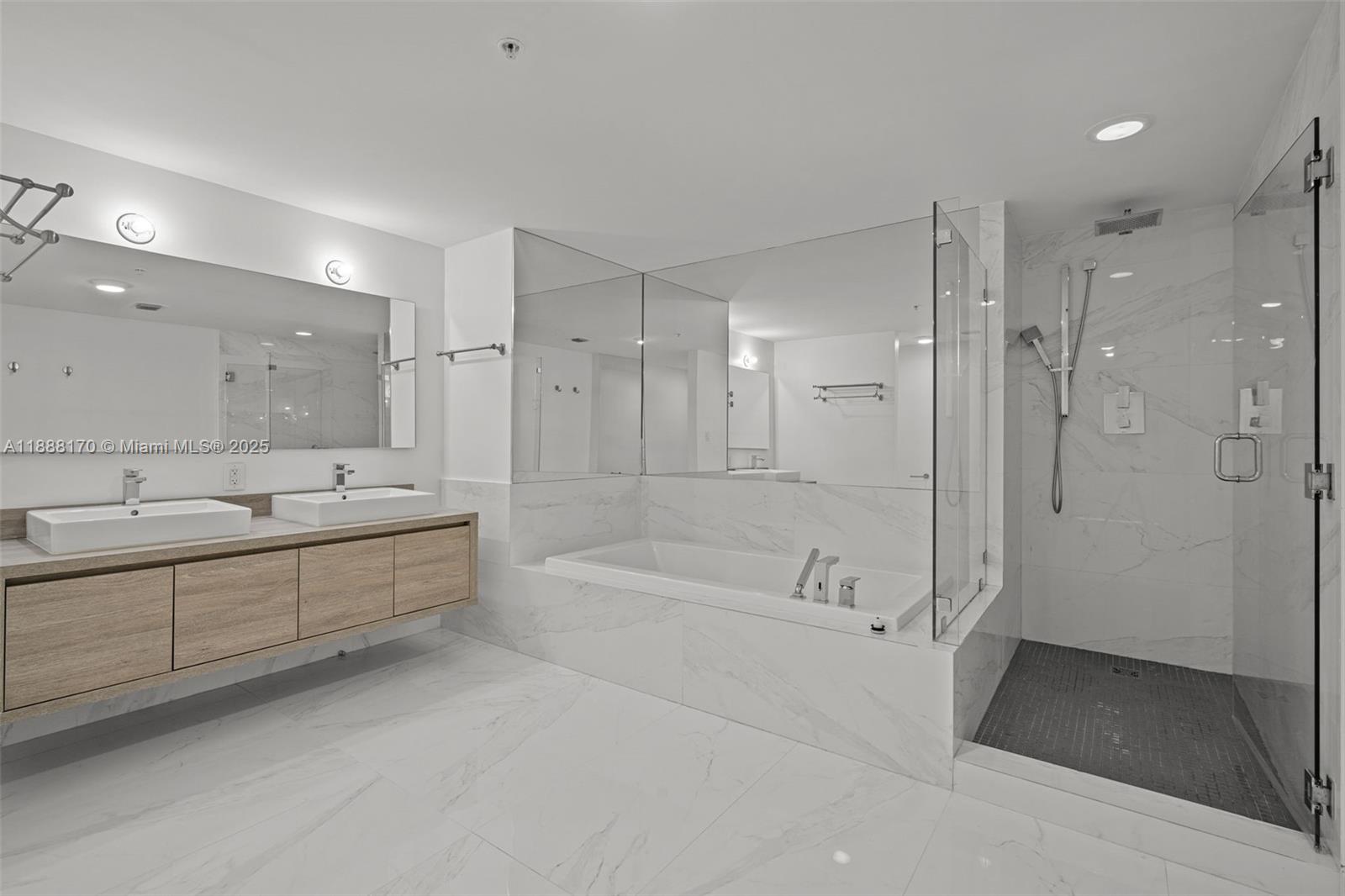 Photo of 400 Sunny Isles Blvd  #1005, Sunny Isles Beach, Florida, 33160 - 