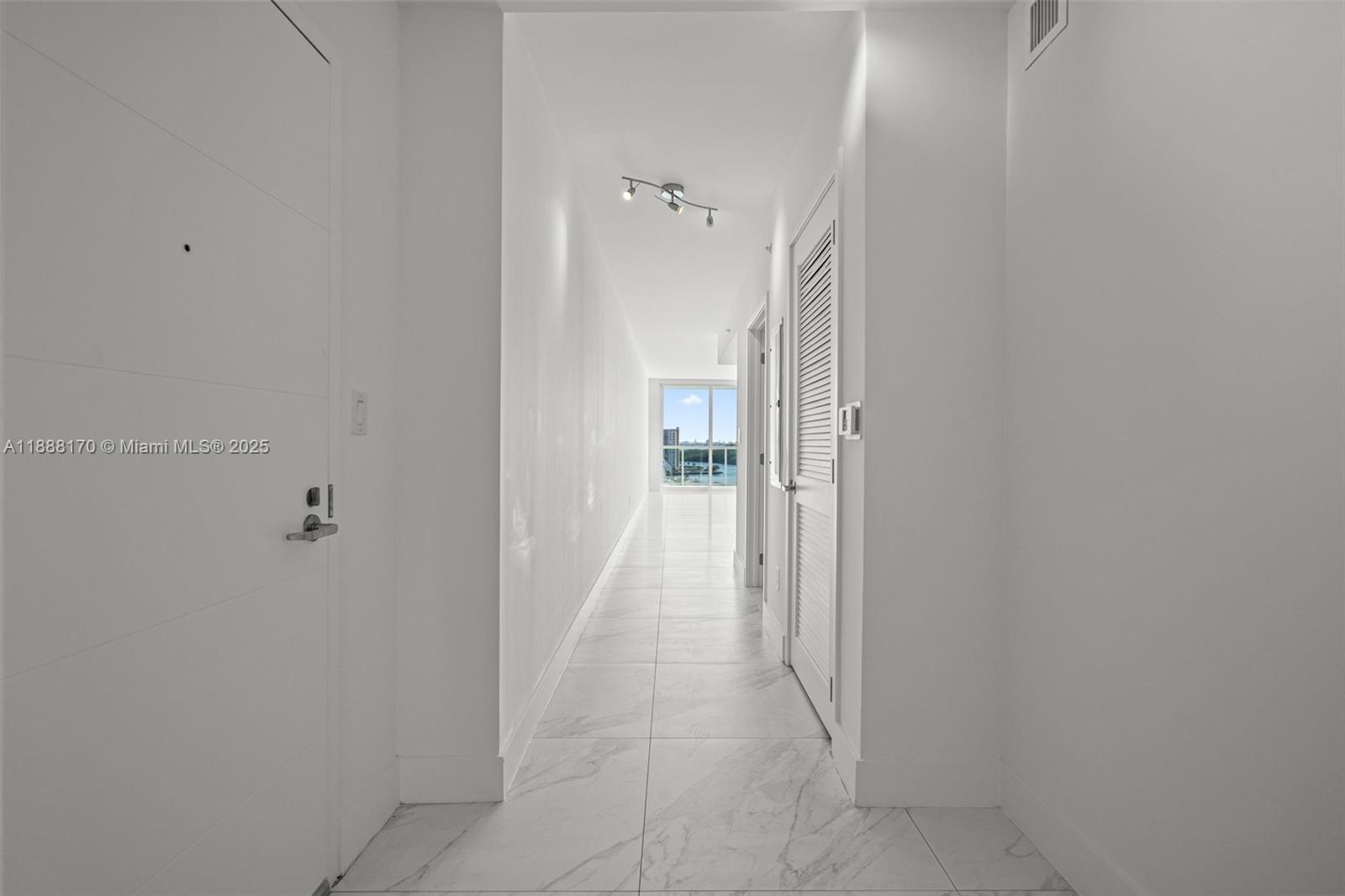 Photo of 400 Sunny Isles Blvd  #1005, Sunny Isles Beach, Florida, 33160 - 