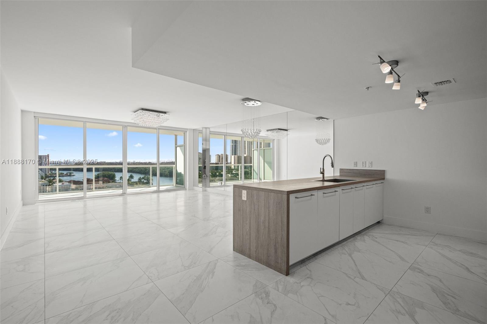 Photo of 400 Sunny Isles Blvd  #1005, Sunny Isles Beach, Florida, 33160 - 