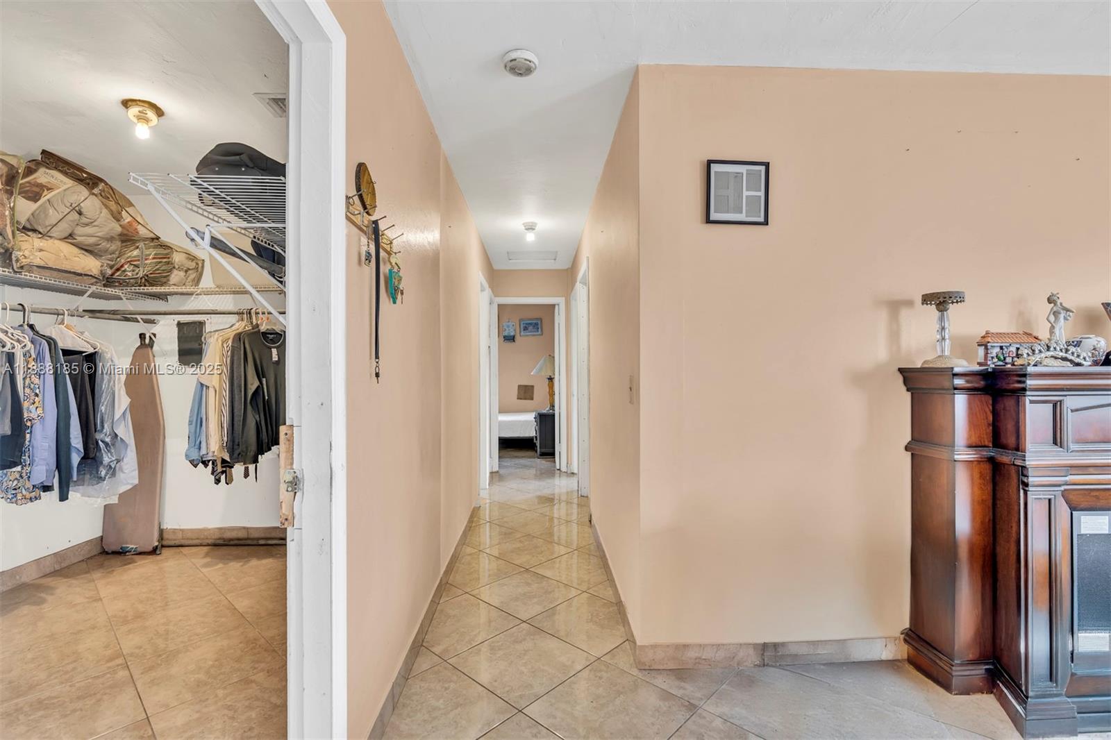 2041 3 / 3 1912 sq. ft. $ 2025-10-01 0 Photo