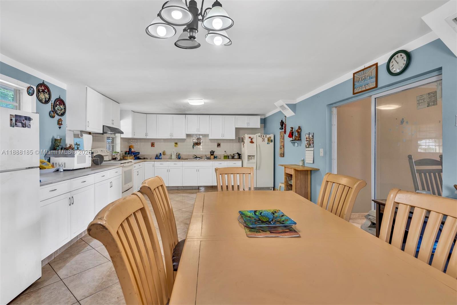 2041 3 / 3 1912 sq. ft. $ 2025-10-01 0 Photo