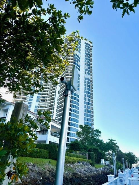   /   sq. ft. $ 2025-10-01 0 Photo