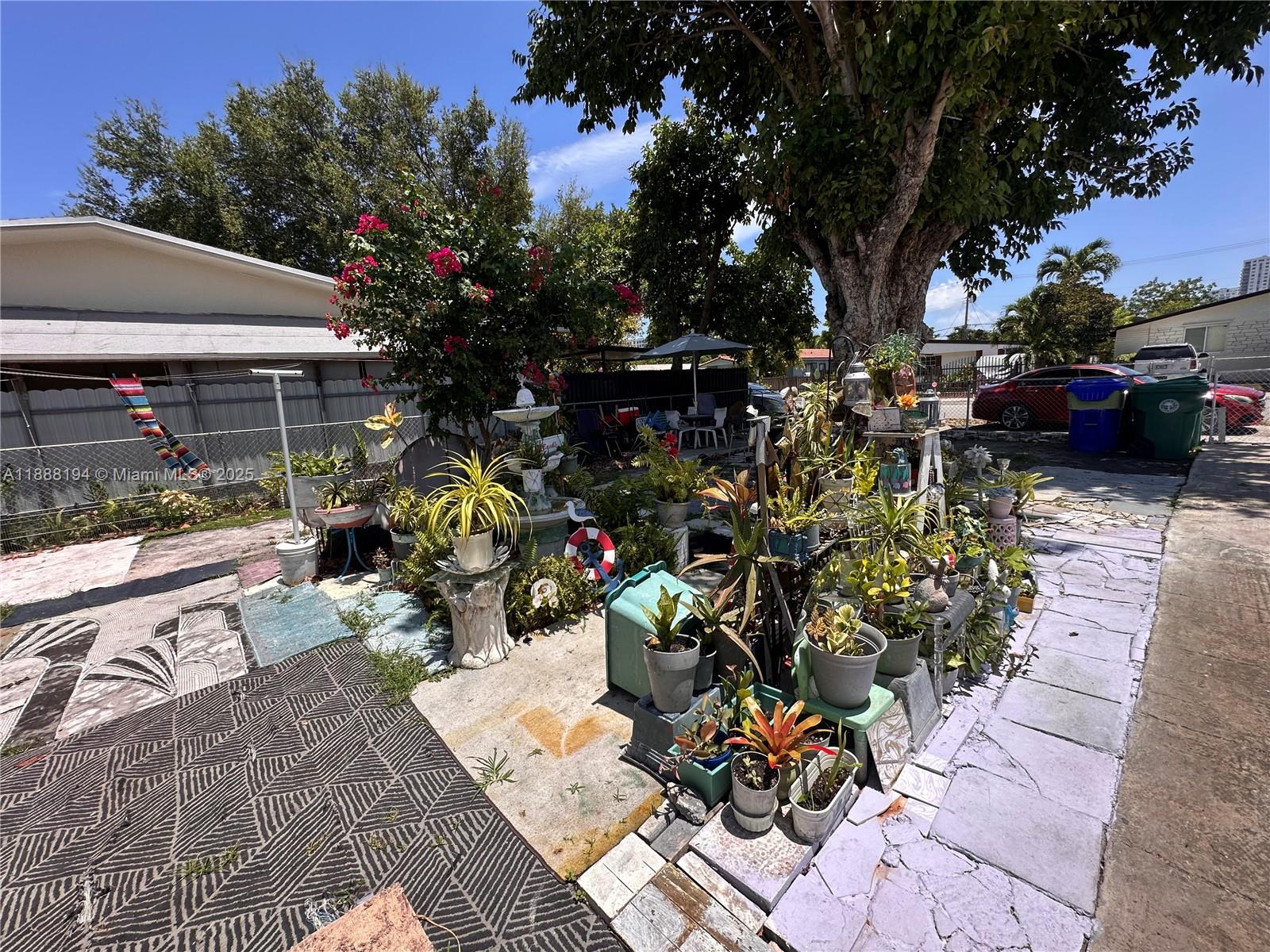   /  2253 sq. ft. $ 2025-10-01 0 foto
