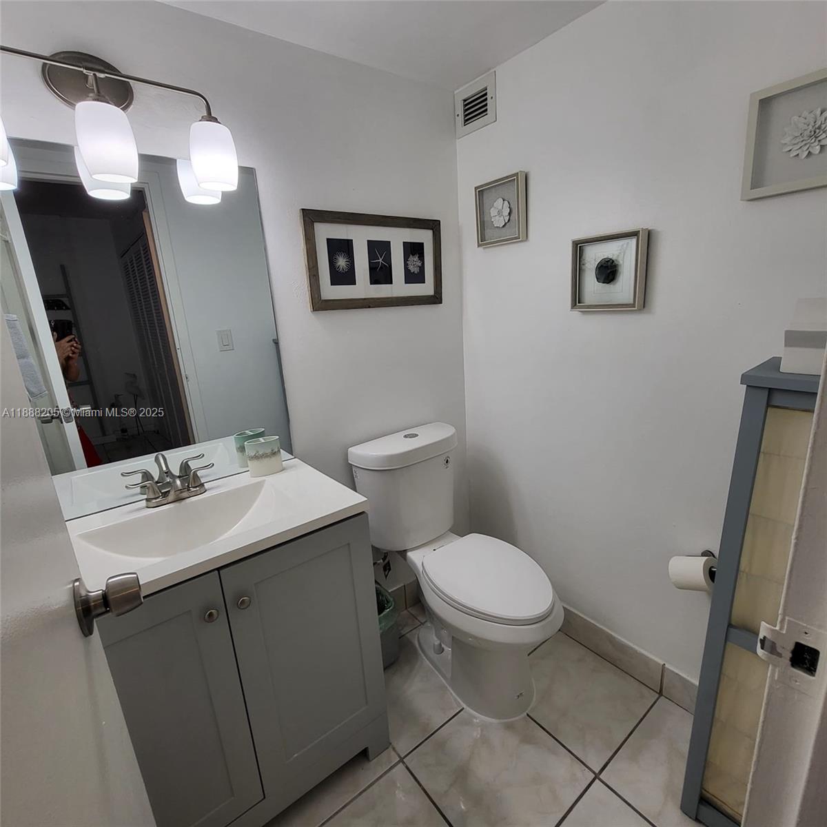 Photo of 16919 Bay Rd  #309, Sunny Isles Beach, Florida, 33160 - 