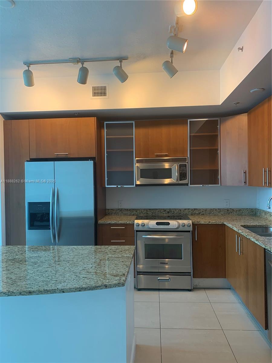 Photo of 1945 Ocean Dr  #1605, Hallandale Beach, Florida, 33009 - 