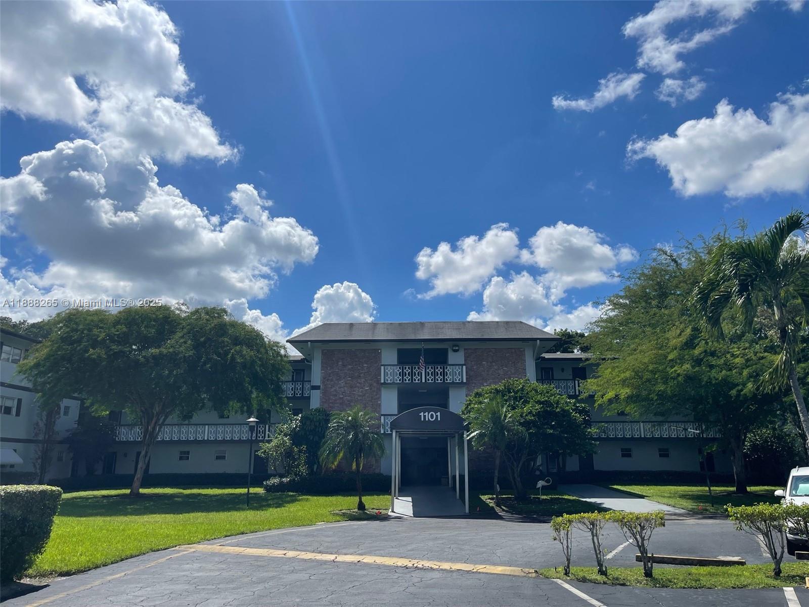 307 1 / 1 672 sq. ft. $ 2025-10-01 0 Photo