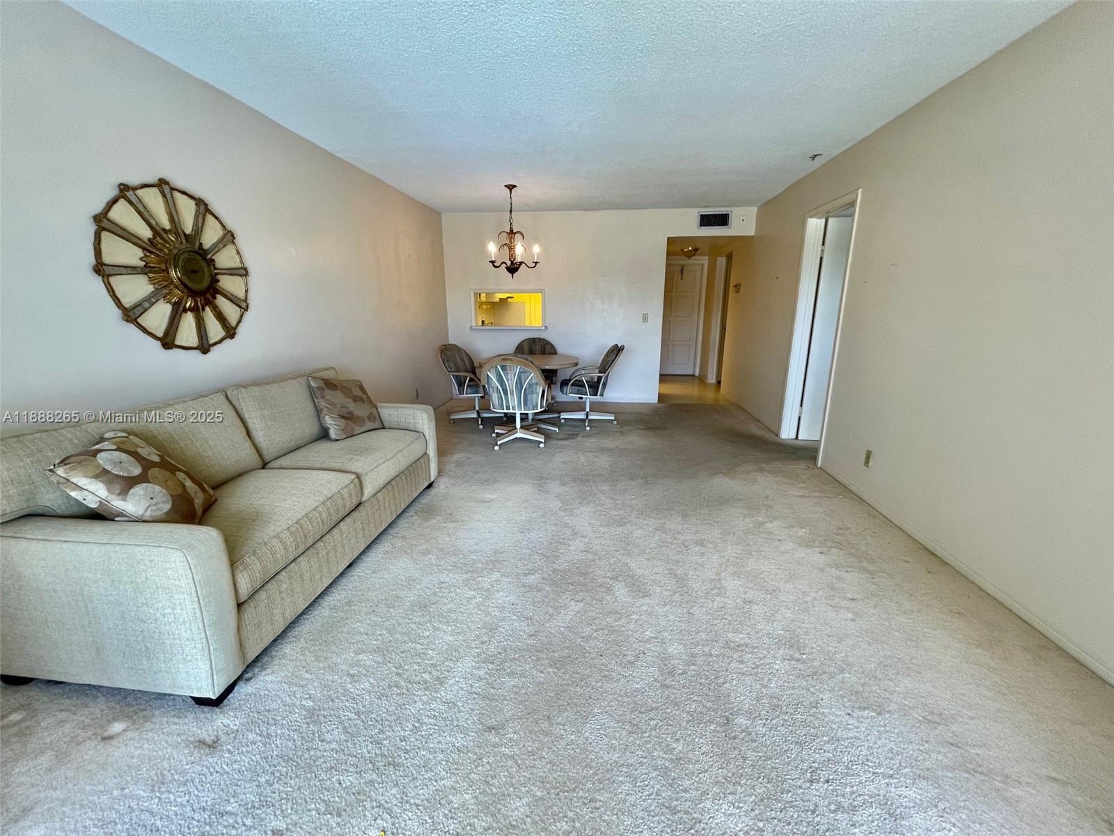 307 1 / 1 672 sq. ft. $ 2025-10-01 0 Photo