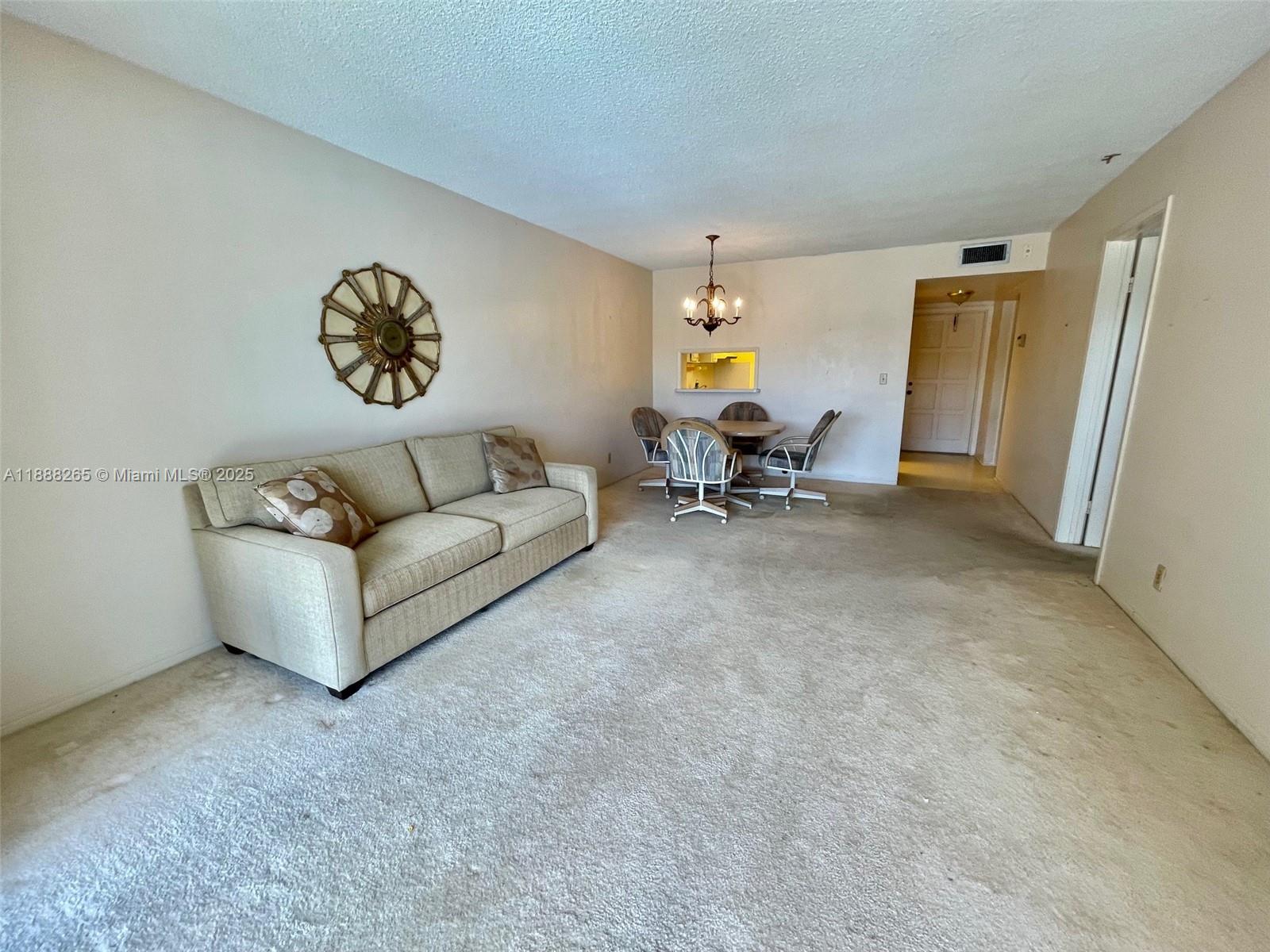 307 1 / 1 672 sq. ft. $ 2025-10-01 0 Photo
