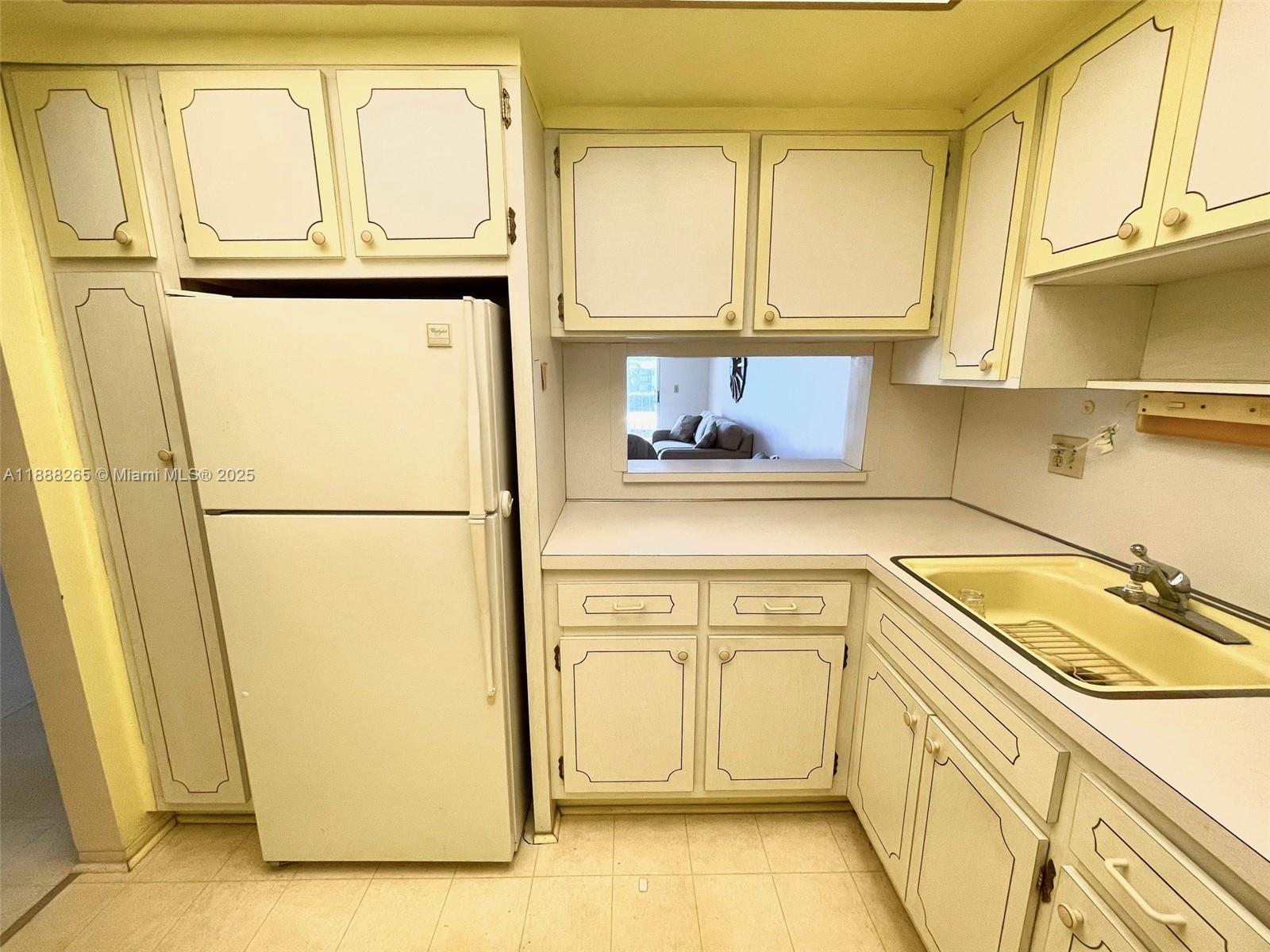 307 1 / 1 672 sq. ft. $ 2025-10-01 0 Photo
